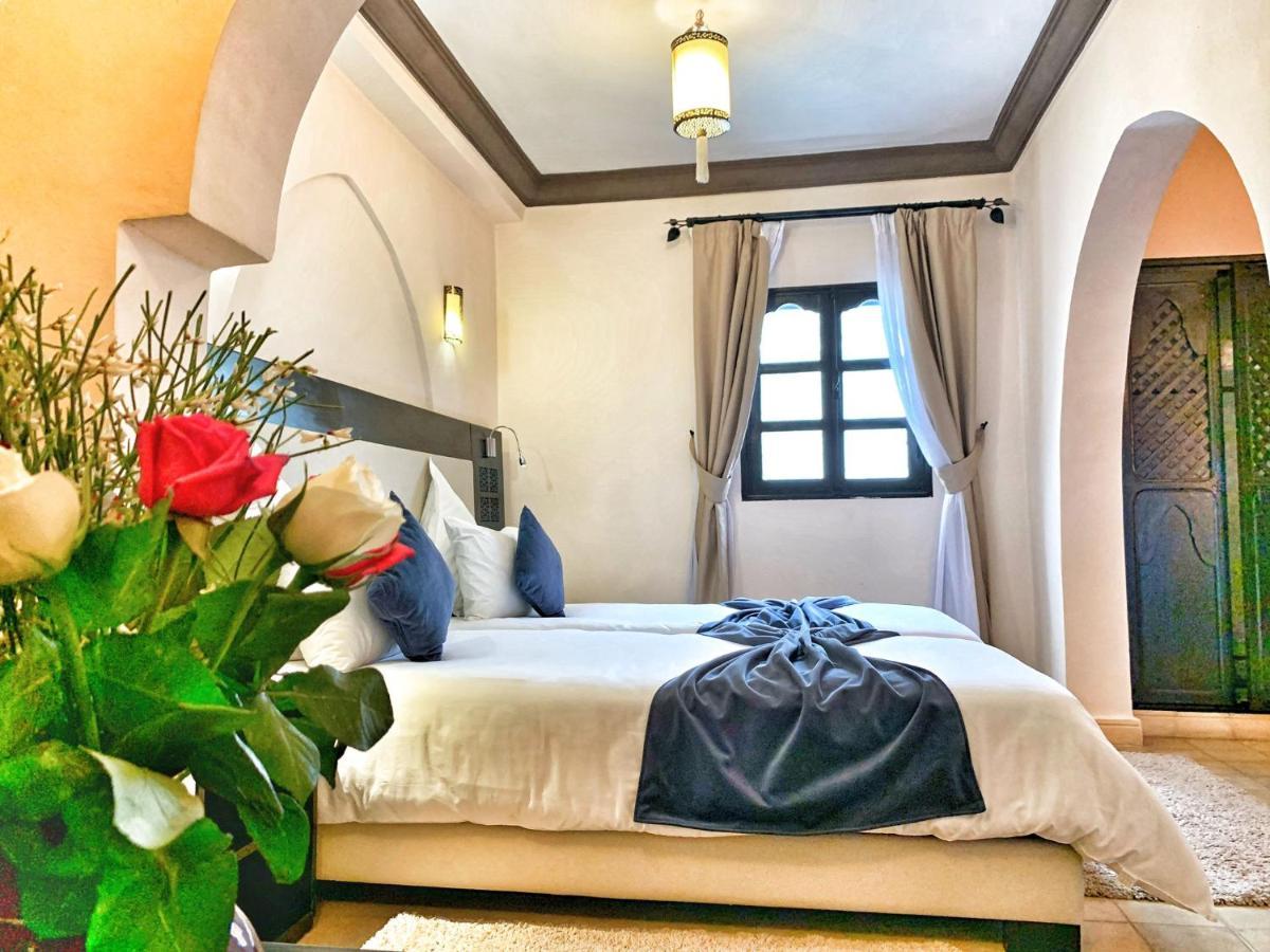رياد Al Madina 4*