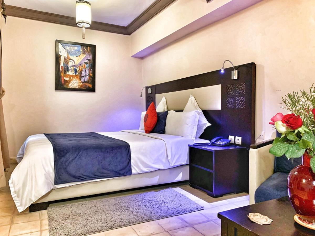 رياد Al Madina 4*